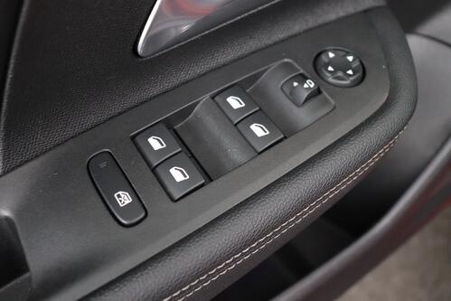 OPEL Mokka ULTIMATE 1.2 TURBO START STOP AT8 + CARPLAY + GPS + CAMERA + PDC + CRUISE + HALF-LEDER + ALU