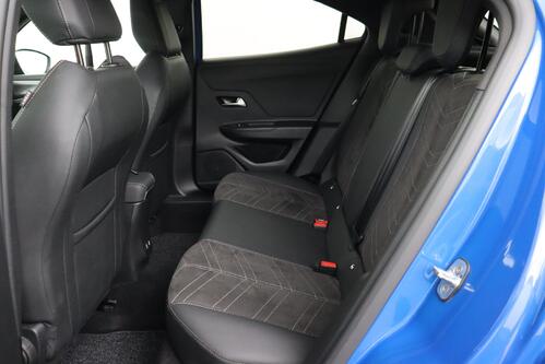 OPEL Mokka ULTIMATE 1.2 TURBO START STOP AT8 + CARPLAY + CAMERA + PDC + CRUISE + ALU 