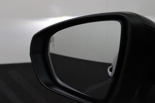 PEUGEOT 5008 GT-LINE 1.2 PURETECH EAT8 + 7PL. + A/T + GPS + CARPLAY + CAMERA + PDC + CRUISE(ACC) + ALU 18