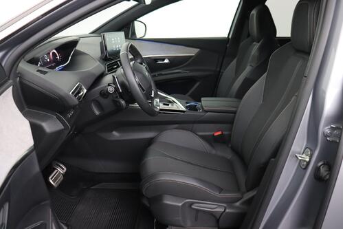 PEUGEOT 5008 GT-LINE 1.2 PURETECH EAT8 + 7PL. + A/T + GPS + CARPLAY + CAMERA + PDC + CRUISE(ACC) + ALU 18
