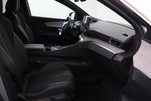 PEUGEOT 5008 GT-LINE 1.2 PURETECH EAT8 + 7PL. + A/T + GPS + CARPLAY + CAMERA + PDC + CRUISE(ACC) + ALU 18