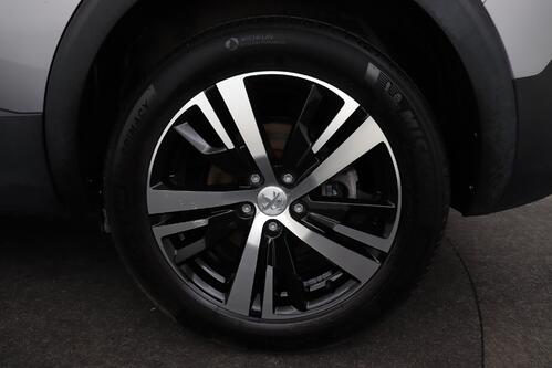 PEUGEOT 5008 GT-LINE 1.2 PURETECH EAT8 + 7PL. + A/T + GPS + CARPLAY + CAMERA + PDC + CRUISE(ACC) + ALU 18