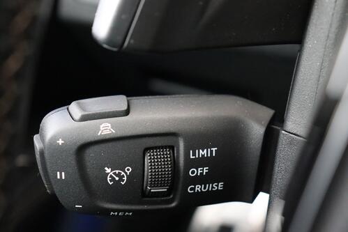 PEUGEOT 5008 GT-LINE 1.2 PURETECH EAT8 + 7PL. + A/T + GPS + CARPLAY + CAMERA + PDC + CRUISE(ACC) + ALU 18