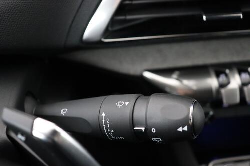 PEUGEOT 5008 GT-LINE 1.2 PURETECH EAT8 + 7PL. + A/T + GPS + CARPLAY + CAMERA + PDC + CRUISE(ACC) + ALU 18