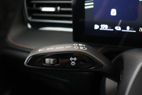 MG HS LUXURY 1.5 TGI PHEV + A/T + GPS + CARPLAY + LEDER + CAMERA + PDC + CRUISE (ACC) + ALU 19