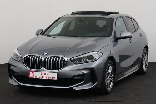 BMW 118  M-SPORT iA STEPTRONIC + GPS + CARPLAY + CAMERA + PDC + CRUISE + OPEN DAK + HALF/LEDER + ALU