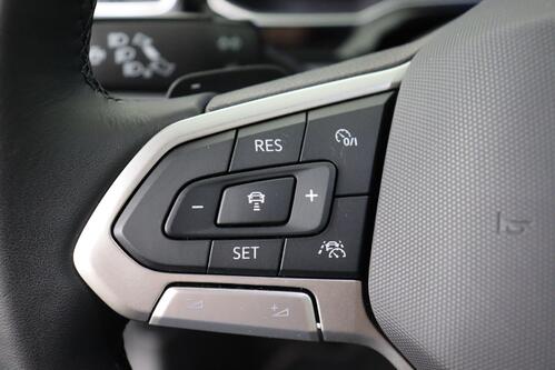 VOLKSWAGEN Polo R-LINE 1.0 TSI DSG  + GPS + CARPLAY + CAMERA + PDC + OPEN DAK + CRUISE(ACC) + ALU 17