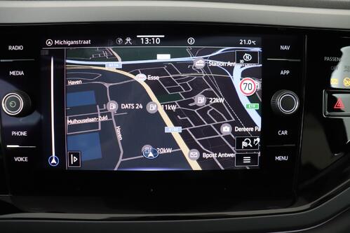 VOLKSWAGEN Polo R-LINE 1.0 TSI DSG  + GPS + CARPLAY + CAMERA + PDC + OPEN DAK + CRUISE(ACC) + ALU 17