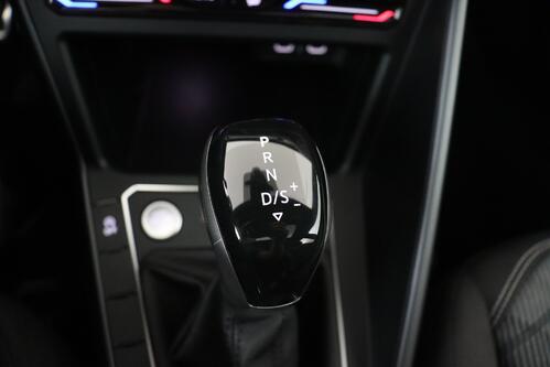 VOLKSWAGEN Polo R-LINE 1.0 TSI DSG  + GPS + CARPLAY + CAMERA + PDC + OPEN DAK + CRUISE(ACC) + ALU 17