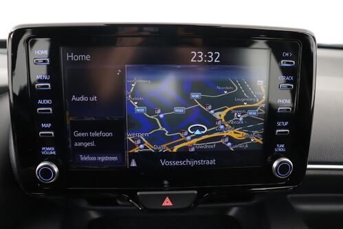 TOYOTA Yaris 1.5i  HYBRID CVT + A/T + GPS + CAMERA + PDC + CRUISE + ALU 