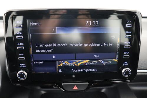 TOYOTA Yaris 1.5i  HYBRID CVT + A/T + GPS + CAMERA + PDC + CRUISE + ALU 