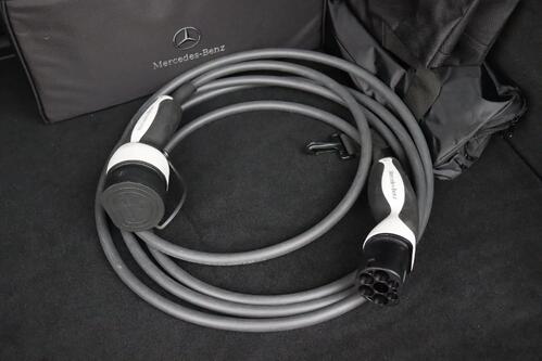 MERCEDES-BENZ B 250 e iA BUS.SOLUTION 8G-DCT + GPS + CAMERA + PDC + CRUISE + LEDER/ALCANTARA + ALU 19