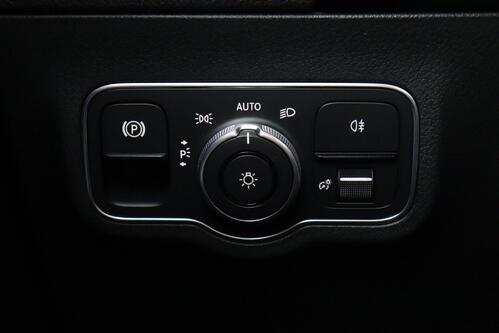 MERCEDES-BENZ B 250 e iA BUS.SOLUTION 8G-DCT + GPS + CAMERA + PDC + CRUISE + LEDER/ALCANTARA + ALU 19