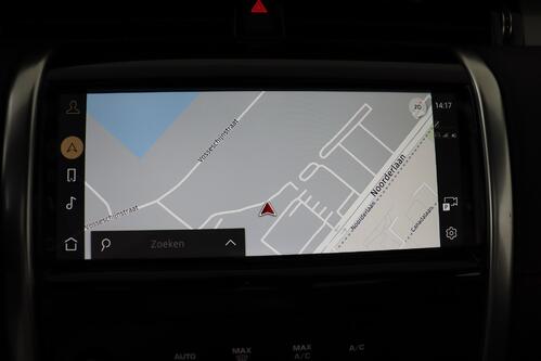 LAND ROVER Discovery Sport 2.0 D200 AWD + 7PL. + A/T + GPS + LEDER + CARPLAY + CAMERA + PDC + PANO DAK + ALU 20