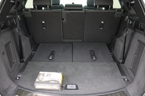 LAND ROVER Discovery Sport 2.0 D200 AWD + 7PL. + A/T + GPS + LEDER + CARPLAY + CAMERA + PDC + PANO DAK + ALU 20