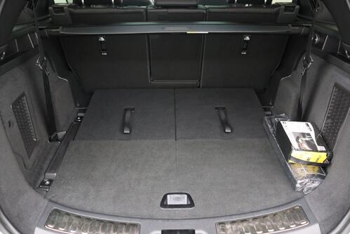 LAND ROVER Discovery Sport 2.0 D R-DYNAMIC-S AWD + 7PL. + A/T + GPS + LEDER + CAMERA + PDC + CRUISE (ACC) + PANO DAK + ALU 20