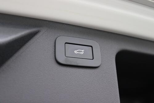 LAND ROVER Discovery Sport 2.0 D R-DYNAMIC-S AWD + 7PL. + A/T + GPS + LEDER + CAMERA + PDC + CRUISE (ACC) + PANO DAK + ALU 20