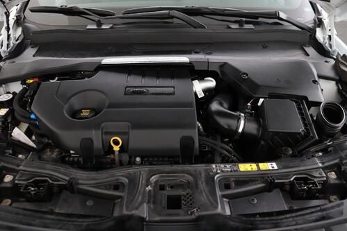 LAND ROVER Discovery Sport  R-DYNAMIC 2.0D S AWD + 7PL. + A/T + GPS + LEDER + CAMERA + PDC + PANO DAK + CRUISE + ALU 20