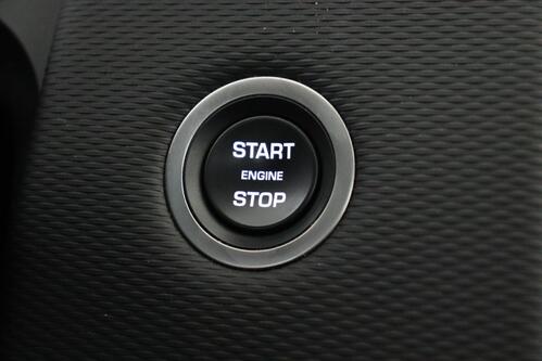 LAND ROVER Discovery Sport  R-DYNAMIC 2.0D S AWD + 7PL. + A/T + GPS + LEDER + CAMERA + PDC + PANO DAK + CRUISE + ALU 20