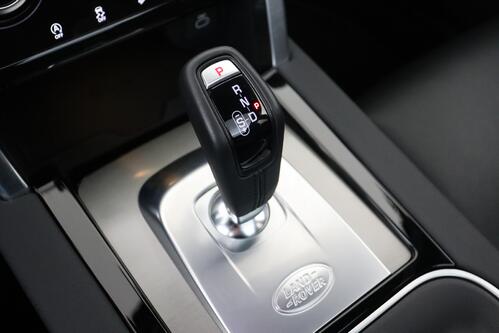 LAND ROVER Discovery Sport  R-DYNAMIC 2.0D S AWD + 7PL. + A/T + GPS + LEDER + CAMERA + PDC + PANO DAK + CRUISE + ALU 20