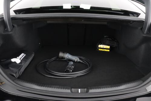 MERCEDES-BENZ C 300 e iA + GPS + CAMERA + PDC + CRUISE + ALU 18