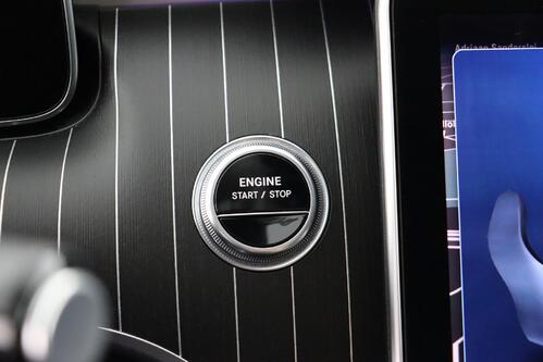 MERCEDES-BENZ C 300 e iA + GPS + CAMERA + PDC + CRUISE + ALU 18