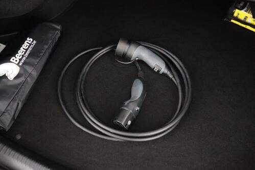 MERCEDES-BENZ C 300 e iA + GPS + CAMERA + PDC + CRUISE + ALU 18