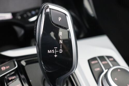 BMW X3 x-DRIVE 20iA + GPS + CAMERA + PDC + CRUISE + PANO DAK + ALU 