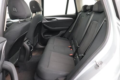 BMW X3 x-DRIVE 20iA + GPS + CAMERA + PDC + CRUISE + PANO DAK + ALU 