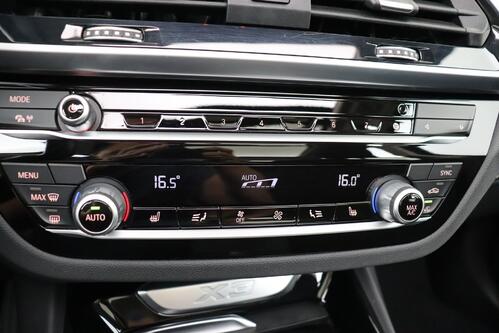 BMW X3 x-DRIVE 20iA + GPS + CAMERA + PDC + CRUISE + PANO DAK + ALU 