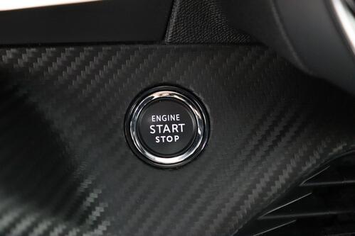 PEUGEOT 2008 *GT-PACK 1.2 PURETECH EAT8 + A/T + GPS + CARPLAY + LEDER/ALCANTARA + CAMERA + PDC + CRUISE + ALU 18