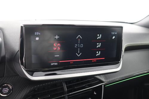 PEUGEOT 2008 *GT-PACK 1.2 PURETECH EAT8 + A/T + GPS + CARPLAY + LEDER/ALCANTARA + CAMERA + PDC + CRUISE + ALU 18