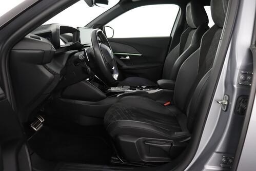 PEUGEOT 2008 *GT-PACK 1.2 PURETECH EAT8 + A/T + GPS + CARPLAY + LEDER/ALCANTARA + CAMERA + PDC + CRUISE + ALU 18