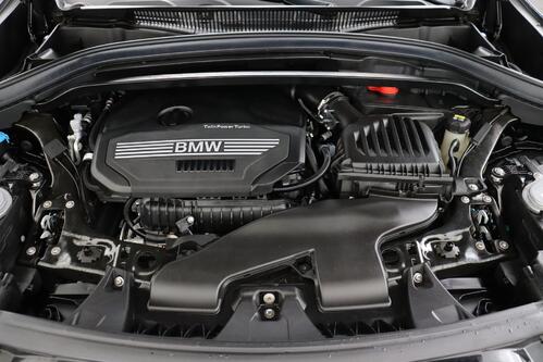 BMW X1 18 iA SDRIVE  + GPS + PDC + CRUISE + PANO + ALU 
