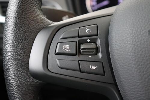 BMW X1 18 iA SDRIVE  + GPS + PDC + CRUISE + PANO + ALU 