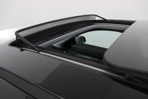 BMW X1 18 iA SDRIVE  + GPS + PDC + CRUISE + PANO + ALU 