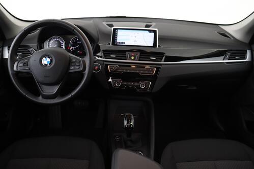 BMW X1 18 iA SDRIVE  + GPS + PDC + CRUISE + PANO + ALU 