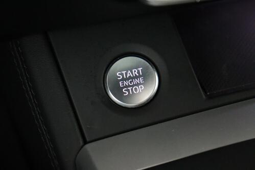 AUDI Q5 50 2.0 TFSI-e S-LINE QUATTRO + CARPLAY + GPS + CAMERA + PDC + PANO + ALU 