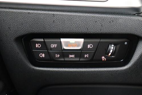BMW 330 iA TOURING M-SPORT + CARPLAY + GPS + CAMERA + PDC + CRUISE + ALU 