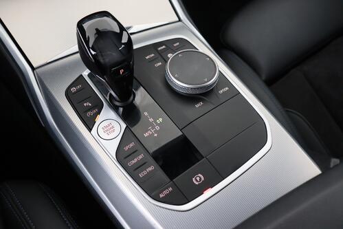 BMW 330 iA TOURING M-SPORT + CARPLAY + GPS + CAMERA + PDC + CRUISE + ALU 