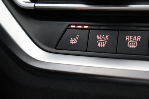 BMW 330 iA TOURING M-SPORT + CARPLAY + GPS + CAMERA + PDC + CRUISE + ALU 