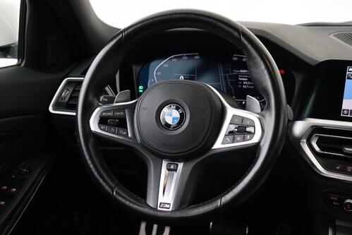 BMW 330 iA TOURING M-SPORT + CARPLAY + GPS + CAMERA + PDC + CRUISE + ALU 