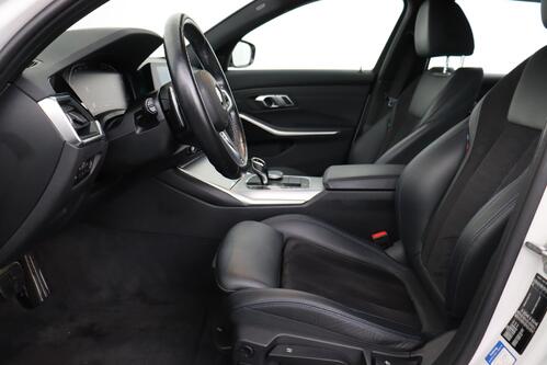 BMW 330 iA TOURING M-SPORT + CARPLAY + GPS + CAMERA + PDC + CRUISE + ALU 