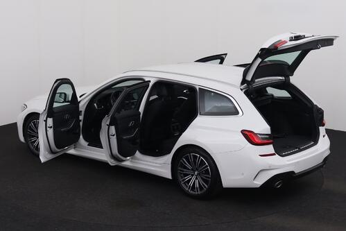 BMW 330 iA TOURING M-SPORT + CARPLAY + GPS + CAMERA + PDC + CRUISE + ALU 