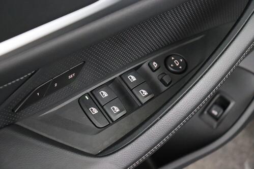 BMW 430 iA + CARPLAY + GPS + CAMERA + PDC + CRUISE (ACC) + LEDER + SCHUIFDAK + ALU 