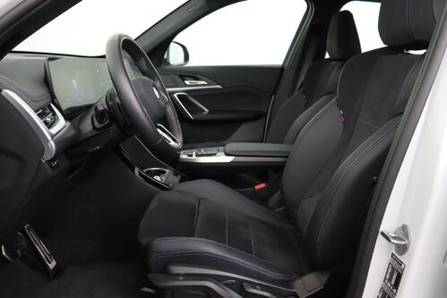 BMW X1  x-Drive25e iA M-SPORT + GPS + CARPLAY + LEDER/ALCANTARA + CAMERA + PDC + CRUISE + ALU 