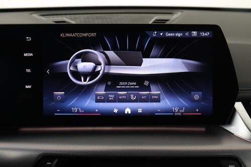 BMW X1  x-Drive25e iA M-SPORT + GPS + CARPLAY + LEDER/ALCANTARA + CAMERA + PDC + CRUISE + ALU 