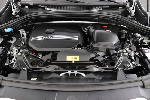 BMW X1  x-Drive25e iA M-SPORT + GPS + CARPLAY + LEDER/ALCANTARA + CAMERA + PDC + CRUISE + ALU 