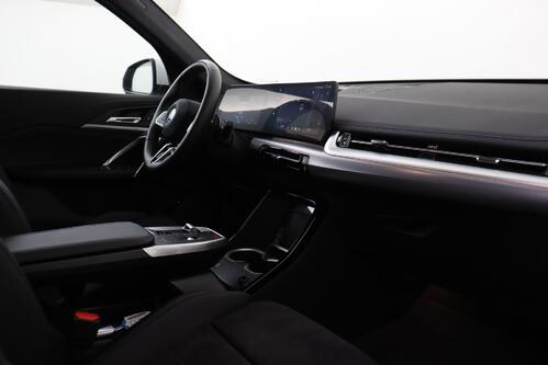 BMW X1  x-Drive25e iA M-SPORT + GPS + CARPLAY + LEDER/ALCANTARA + CAMERA + PDC + CRUISE + ALU 