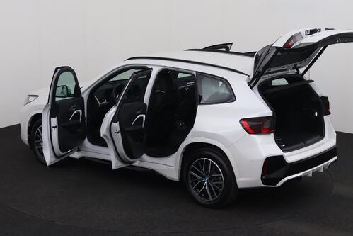 BMW X1  x-Drive25e iA M-SPORT + GPS + CARPLAY + LEDER/ALCANTARA + CAMERA + PDC + CRUISE + ALU 